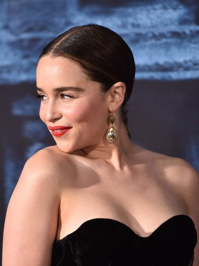 Emilia Clarke dc-min